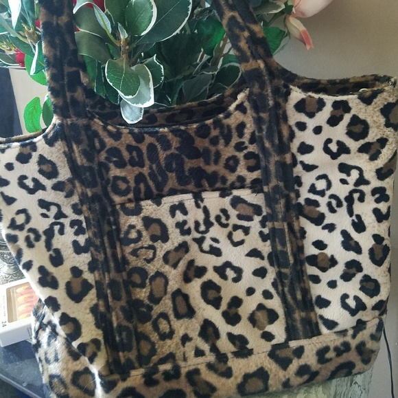 Handbags - Animal print tote like new